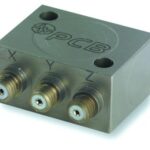 Accéléromètre triaxial miniature (23 g.) sortie mode de charge, 10 pC/g, montage métrique • Sensibi...