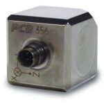 Accéléromètre triaxial ICP® 1000 mV/g à faible coefficient de dégazage - Sensibilité : 1000 mV/g ...